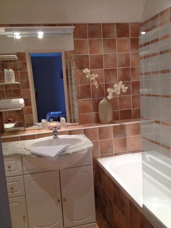 Hotel Le Flore Frejus Phòng bức ảnh